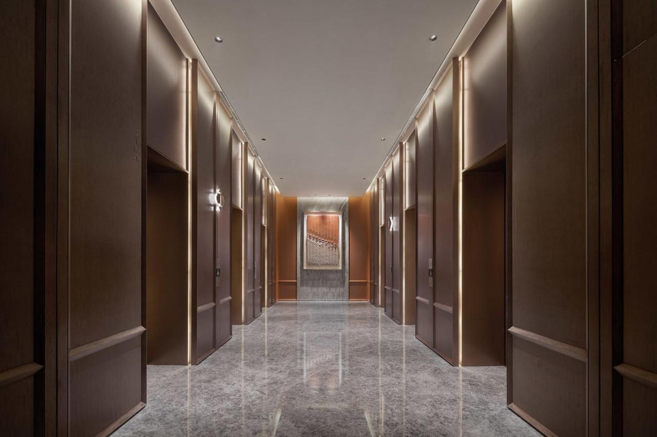 Holiday Inn Shanghai Huaxia By Ihg - Overlooking City Scenery At Sky View Restaurant 외부 사진