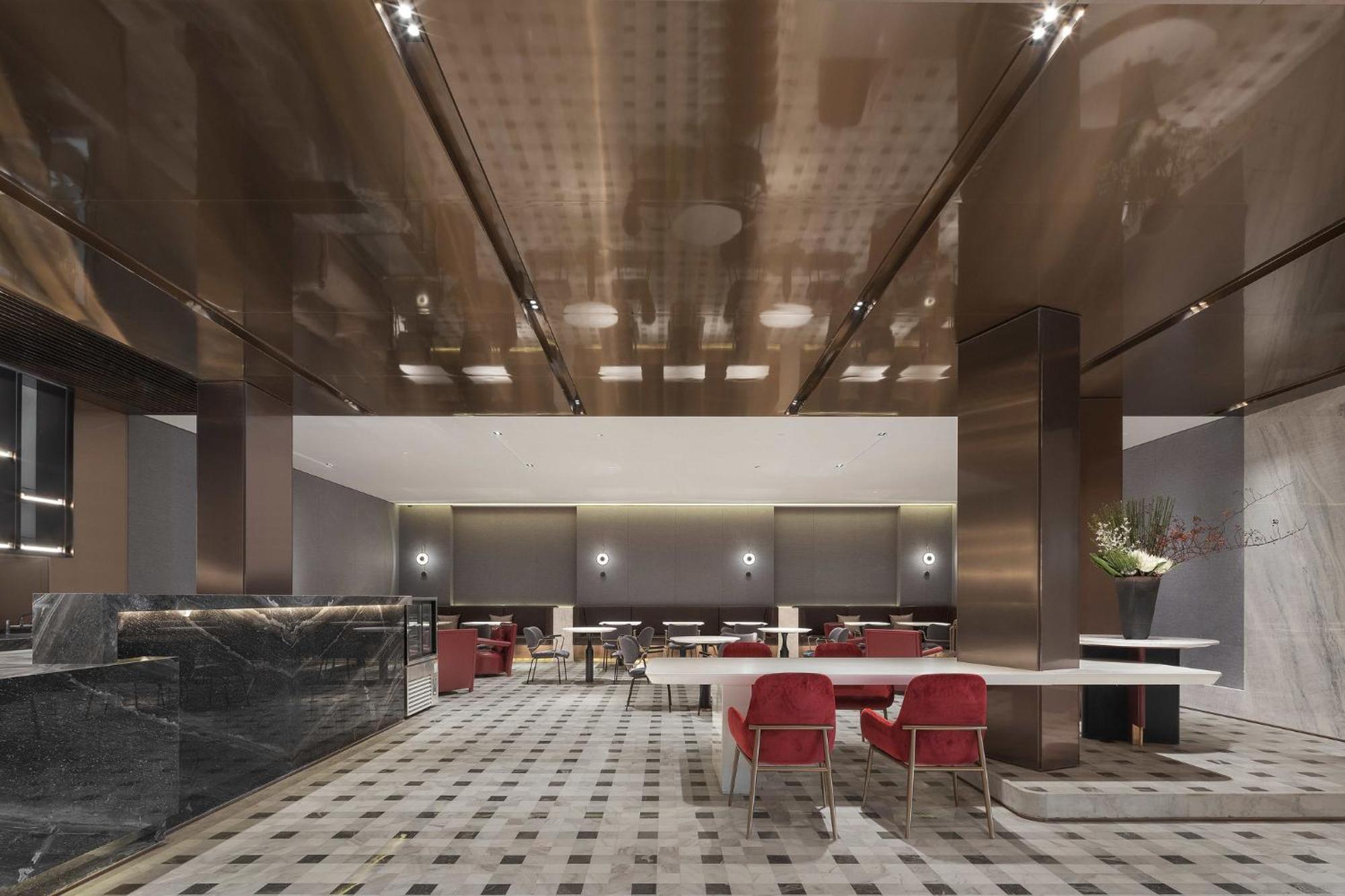 Holiday Inn Shanghai Huaxia By Ihg - Overlooking City Scenery At Sky View Restaurant 외부 사진